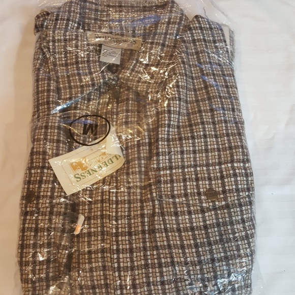 Wilderness Other - Mens brand new with tags flannel shirt zippered front Nwt 100% Cotton